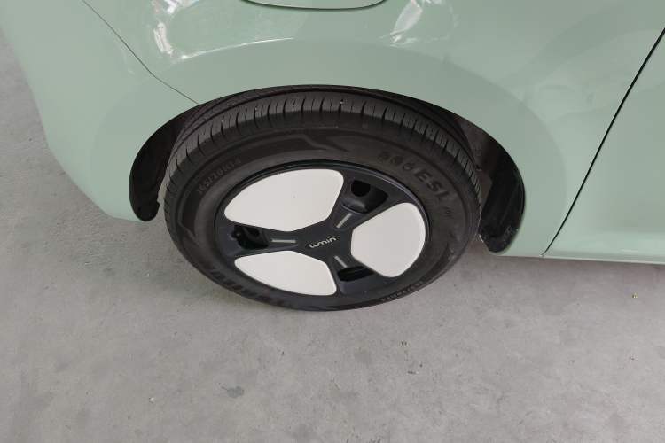Used CHANGAN NEVO Lumin 2023 205km Xiangqin Version Left Front Wheel Hub