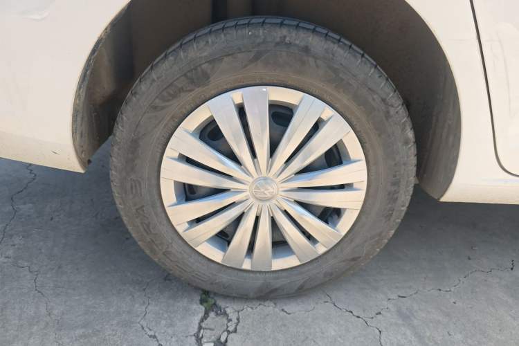 Used Volkswagen Santana 2019 1.5L Manual Fashion Edition China VI Standard Right Rear Wheel Hub