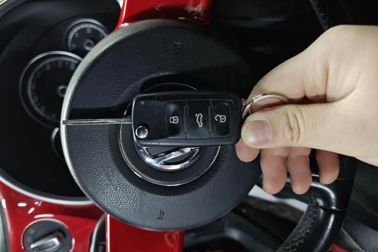 Used Volkswagen Beetle 2015 180TSI model Vehicle Key