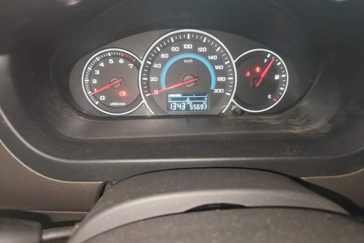 Used Wuling Rongguang V 2018 1.5L Standard Version Odometer Close Up