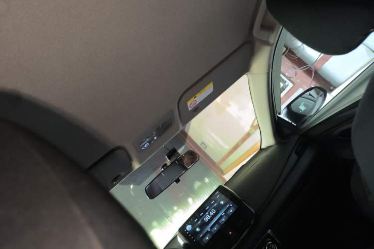 Used Toyota YARiS L Zhi Xuan 2016 Revised 1.5E CVT Charming Edition Headliner