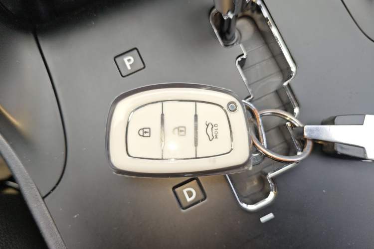 Used Hyundai ix35 2015 2.0L Automatic 2WD Smart Version China V Standard