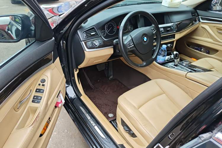 Used BMW 5 Series 2013 525Li Leading Model