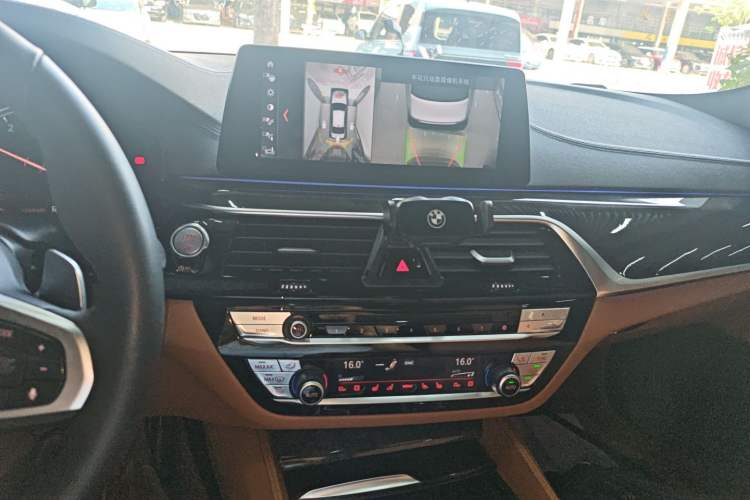 Used BMW 5 Series 2018 Restyled 530Li Luxury Edition M Sport Package
