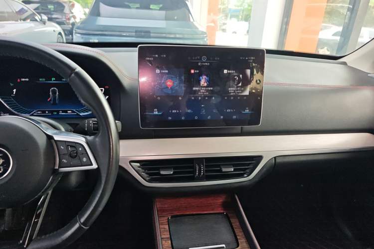 Used BYD Tang New Energy 2018 DM 2.0T All-Wheel Drive Smart Connectivity Luxury Model 7 Seats China V Emission Standard Audio And AC Panel