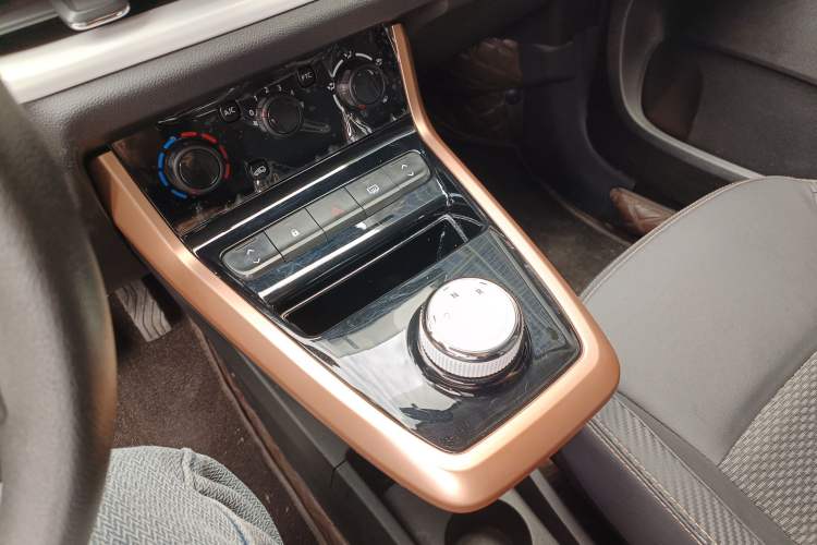 Used Dongfeng NAMMI EX1 2023 PRO Light Wind Edition Lightning Model Gear Lever