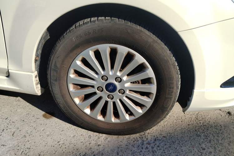 Used Ford Focus 2013 Hatchback Classic 1.8L Manual Fashion Edition