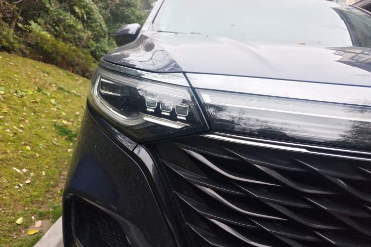 Used Roewe iMAX8 2022 400TGI Prestige Edition Right Front Headlight