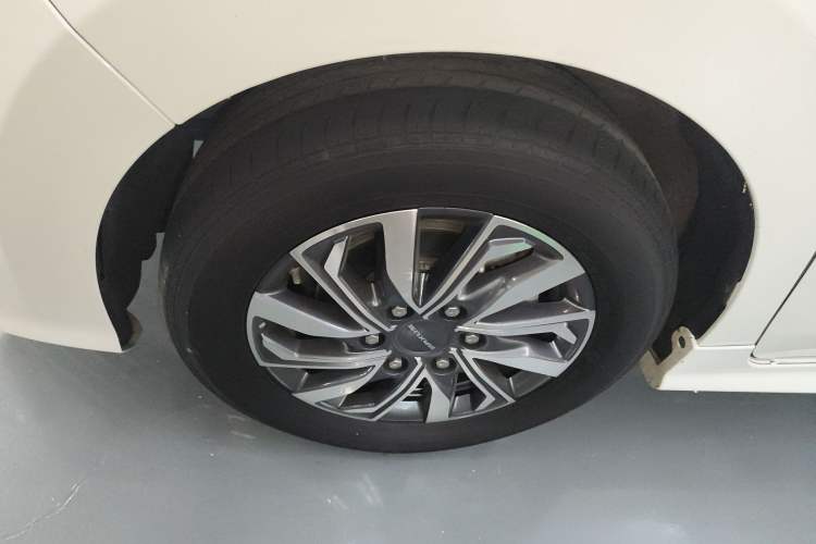 Used SAIC MAXUS G20 2021 Facelifted PLUS 2.0T Gasoline Automatic Luxury Edition