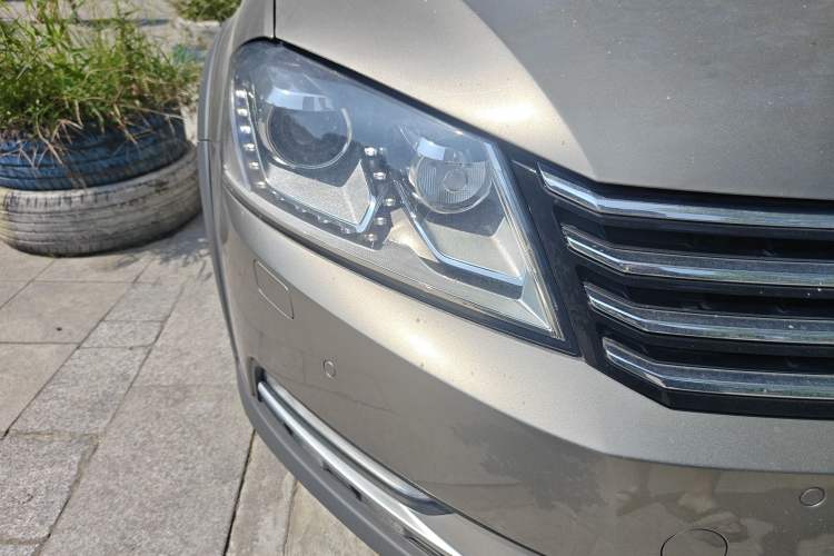 Used Volkswagen Magotan 2012 Travel Edition 2.0 TSI 4x4 Comfort Version
