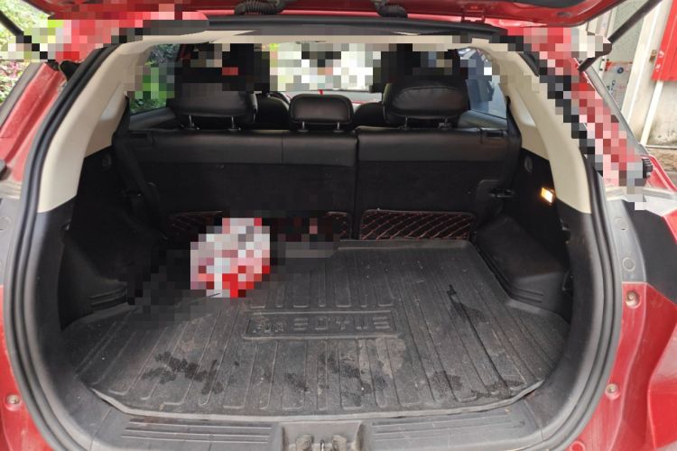 Used Geely Auto Emgrand X7 Sport 2016 1.8TD Automatic ZhiShang Model Trunk