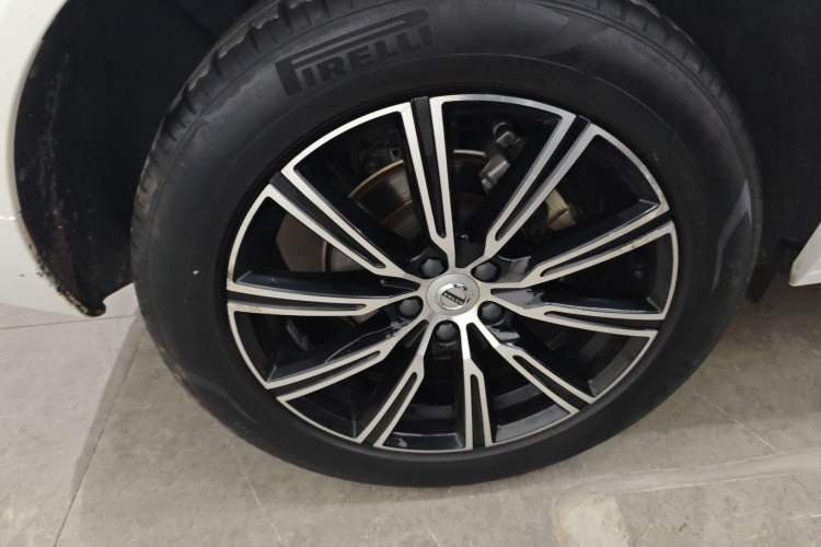 Used Volvo XC60 2021 T5 4x4 Smart Luxury Edition