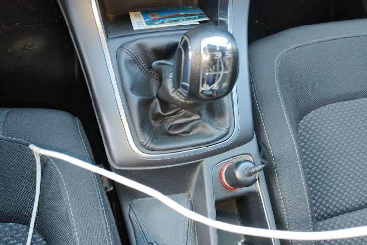 Used Citroen C4 Sega 2016 1.6L Manual Comfort Model Gear Lever