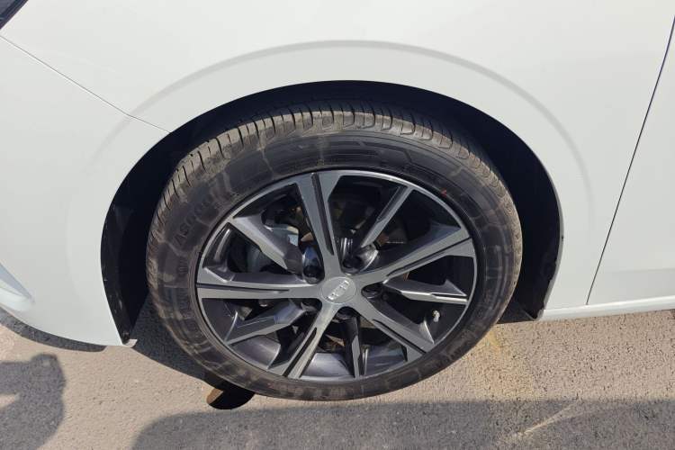 Used Geely Auto Emgrand 2023 4th Generation Champion Edition 1.5L CVT Prestige Model