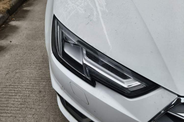 Used Audi A4L 2019 40 TFSI Fashion Version China V