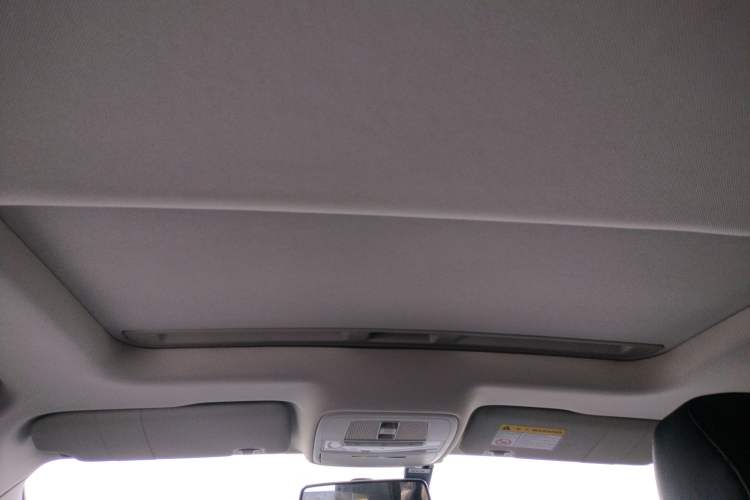 Used Roewe Ei5 2019 Luxury Edition Headliner