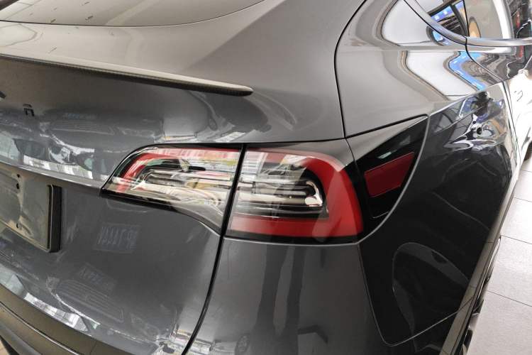 Used Tesla Model Y 2022 Performance High-Performance All-Wheel-Drive Version Exterior 3