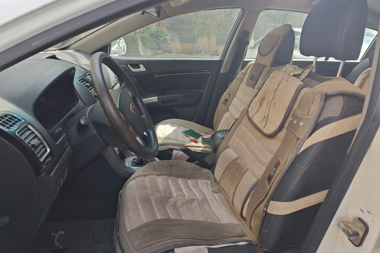 Used Geely Auto Classic Emgrand 2013 Hatchback 1.5L Manual Entry-Level Model