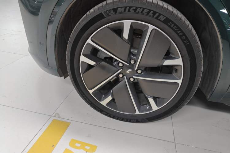 Used Li Auto L9 2025 Ultra Smart Refreshed Edition Left Front Wheel Hub