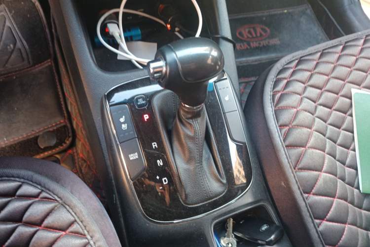 Used Kia K3 2016 1.6L Automatic GLS Gear Lever