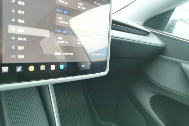 Used Tesla Model Y 2025 Rear-Wheel-Drive Version