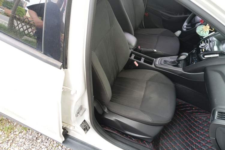 Used Ford Focus 2017 Hatchback 1.6L Automatic Comfort Plus SmartDrive Edition
