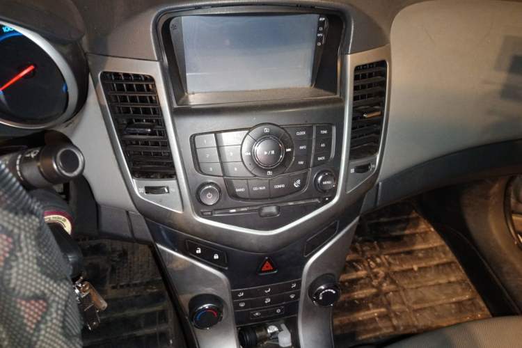 Used Chevrolet Cruze 2013 1.6L SL Sunroof Edition MT
