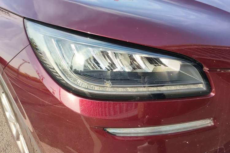 Used Lincoln Corsair 2021 2.0T Two-Wheel Drive Deluxe Edition Right Front Headlight