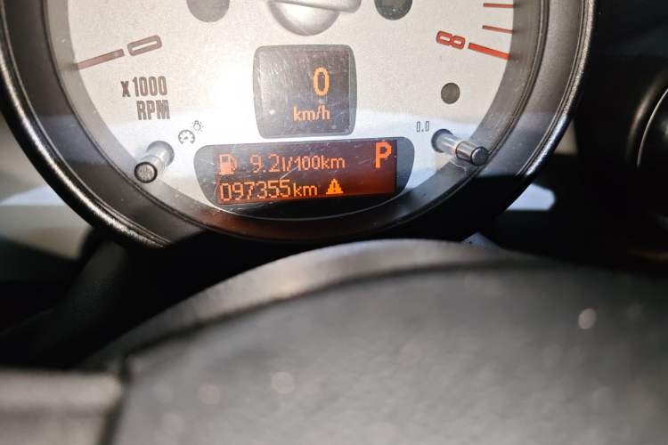 Used MINI 2012 1.6L ONE Baker Street Odometer Close Up