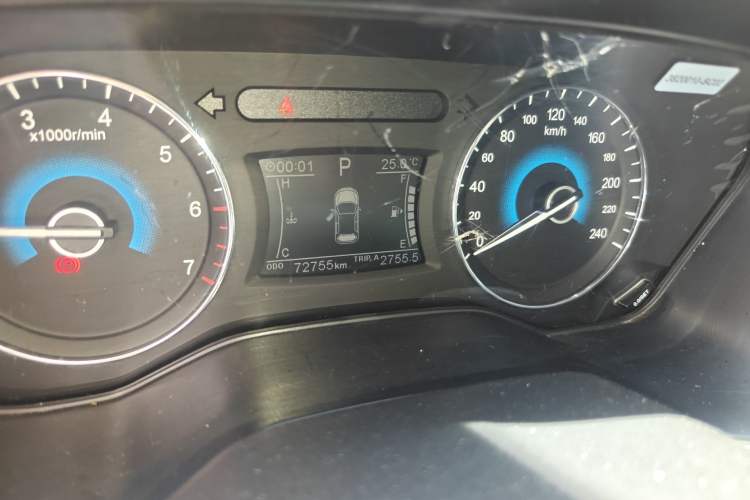Used Dongfeng Fengon 580 2018 1.5T CVT Luxury Model Odometer Close Up