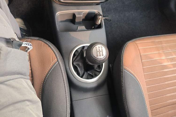 Used Suzuki SX4 2013 1.6L Manual CoolRide Model
