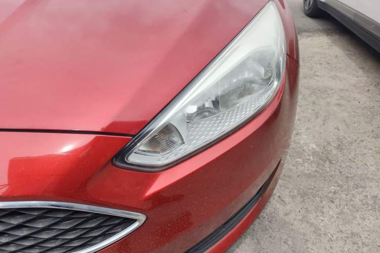 Used Ford Focus 2017 Hatchback 1.6L Automatic Comfort Plus SmartDrive Edition Left Front Headlight