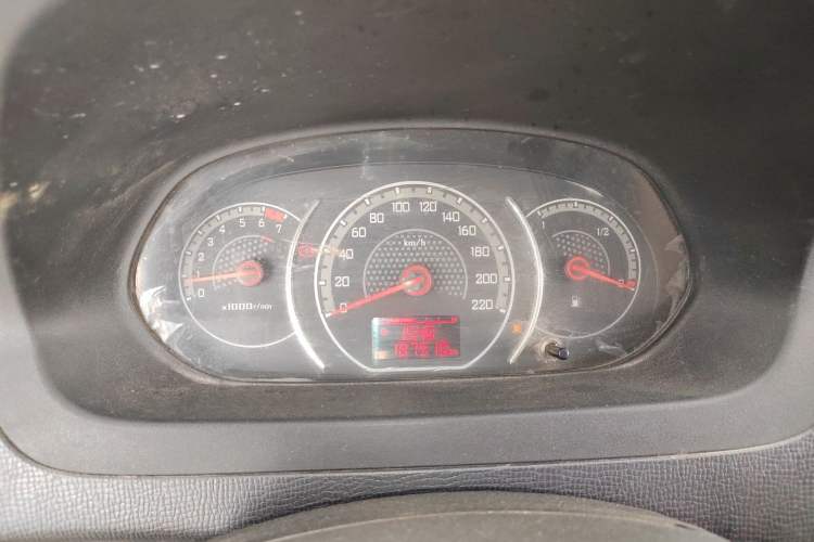 Used Wuling Zhengcheng 2015 1.8L Comfort Model LJ479QE2