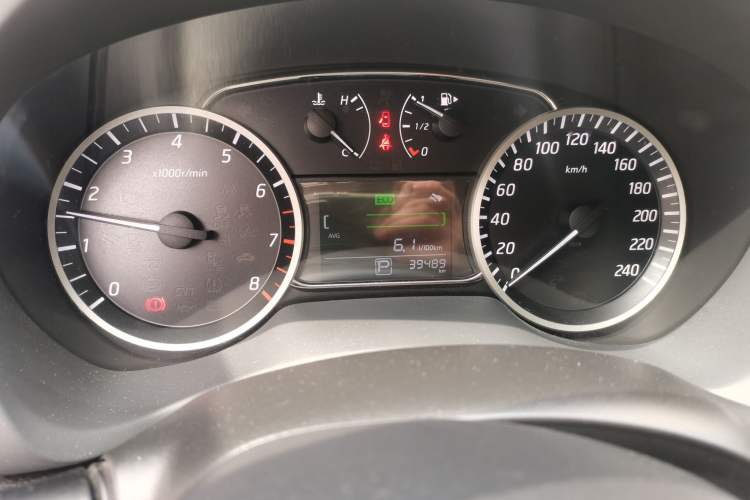 Used Nissan Sylphy 2019 1.6XV CVT Smart Connect Luxury Edition China VI Standard Odometer Close Up