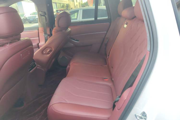 Used Hima AITO M8 2025 Model Pure Electric Max+ Five-Seat Long-Range Version
