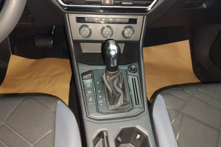 Used Volkswagen Lavida 2023 Revised 1.5L Automatic DeYi Edition