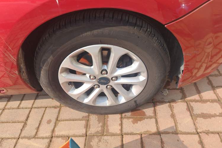 Used Ford Focus 2012 Hatchback Classic 1.8L Manual Base Model
