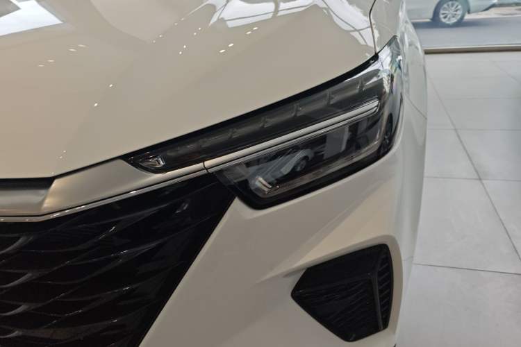 Used Roewe RX5 2023 PLUS 330TGI Automatic Trendsetting Smart Edition