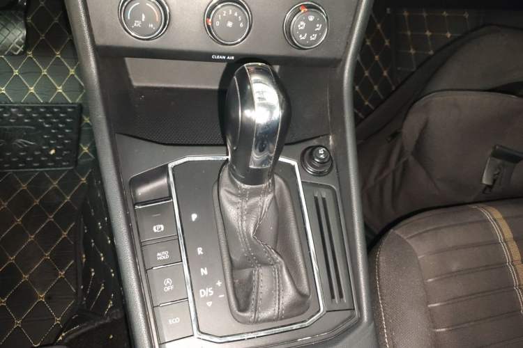 Used Volkswagen Lavida 2021 280TSI DSG Comfort Edition Gear Lever