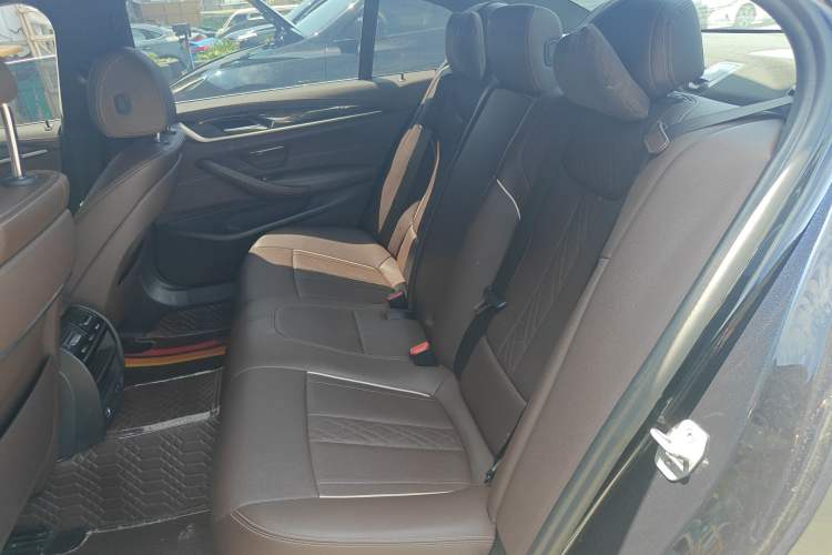 Used BMW 5 Series 2021 Facelifted 525Li M Sport Package
