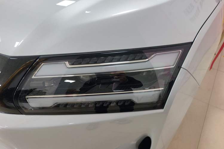 Used Wuling Wuling Starlight 730 2025 Model Pure Electric 500km Luxury Edition