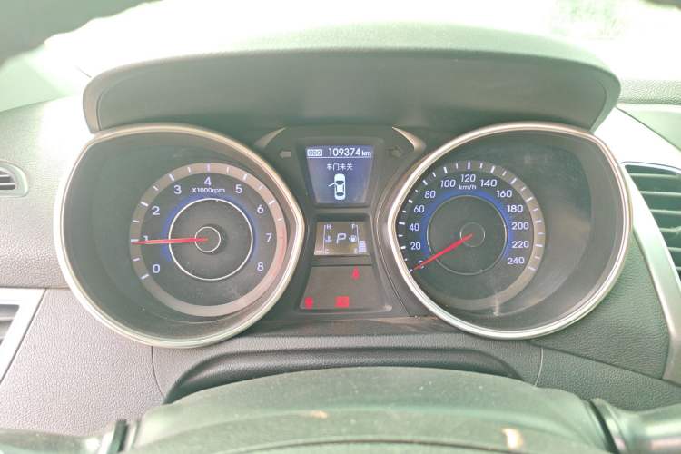 Used Hyundai Elantra (5th Generation / Langdong) 2015 1.6L Automatic Leading Model Instrument Cluster