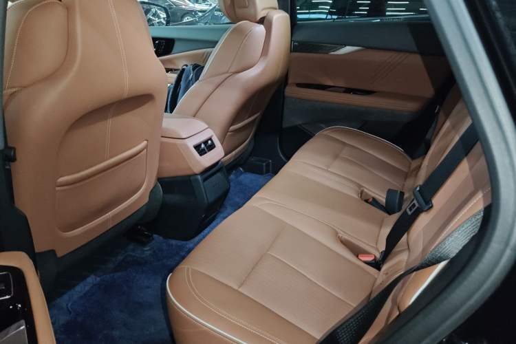 Used Cadillac OPTIQ 2024 Standard Range Version
