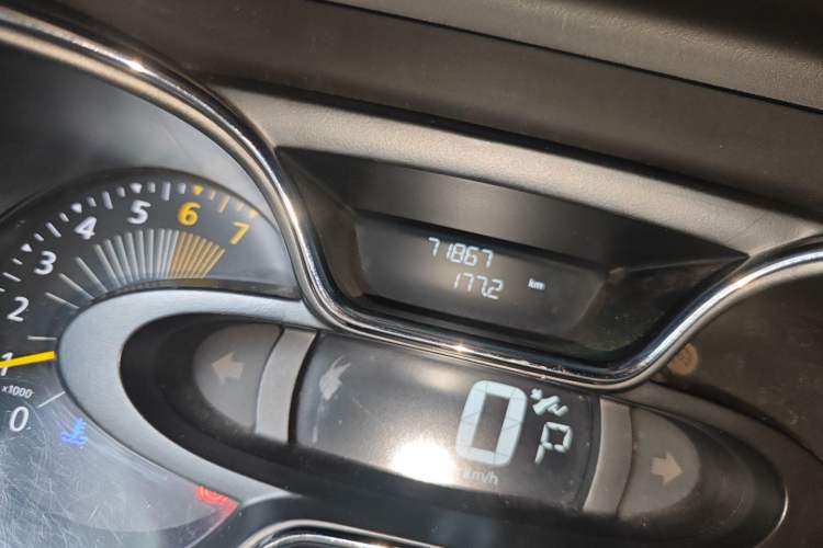 Used Renault Captur 2015 1.2T Automatic Luxury First Edition