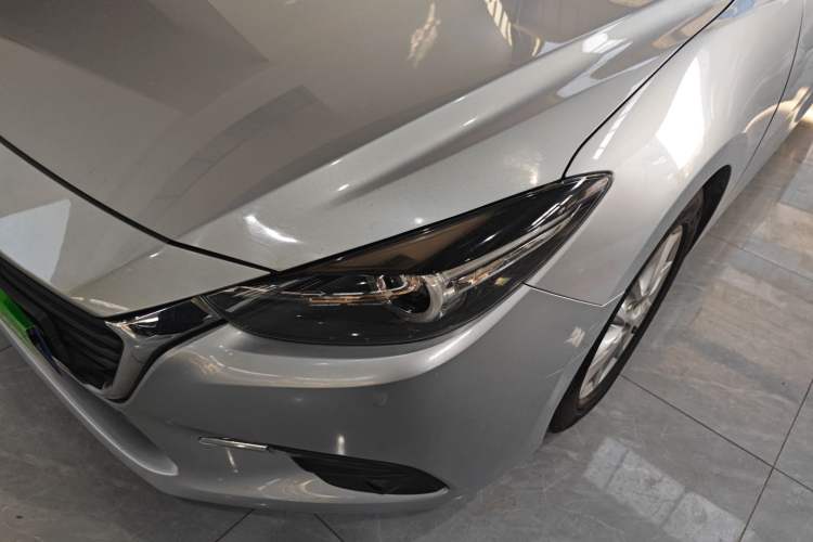 Used Mazda 3 Axela 2017 Sedan 1.5L Automatic Luxury Model Emission Standard China V Left Front Headlight