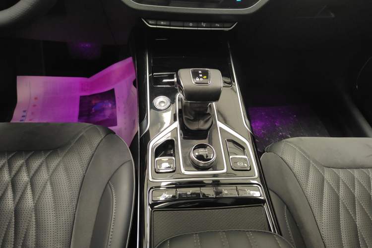 Used Hongqi HS5 2022 Revised Version 2.0T Smart Connect Flagship Edition