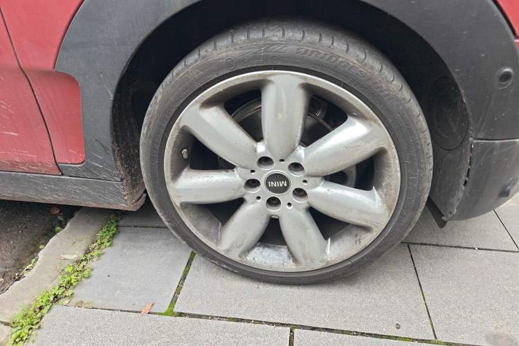 Used MINI Clubman 2023 1.5T COOPER Connoisseur Right Front Wheel Hub