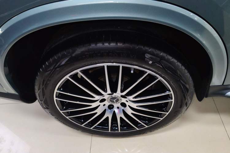 Used Mercedes-Benz GLC 2024 GLC 300 L 4MATIC Luxury Model 5 Seats