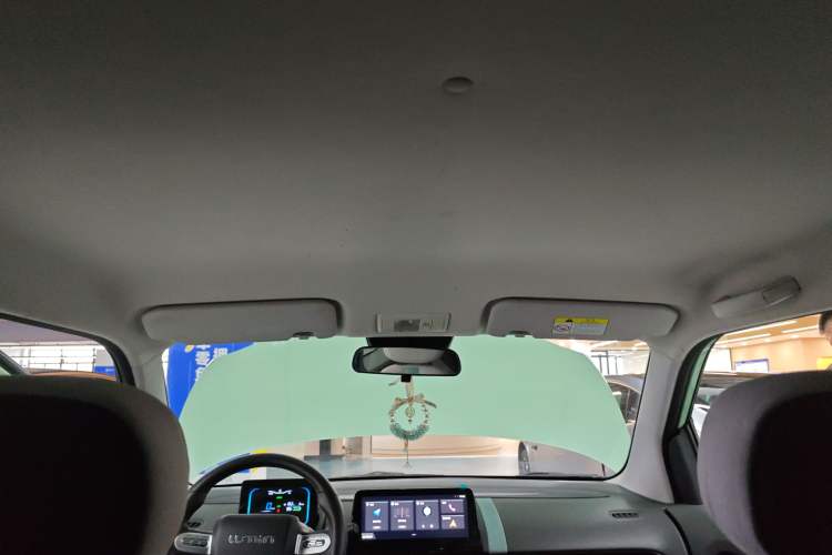 Used CHANGAN NEVO Lumin 2022 155 km – Refreshingly Sweet Edition Headliner