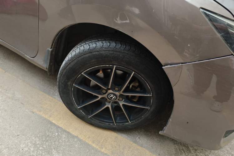 Used Honda Greiz 2016 1.5L Manual Classic Edition Right Front Wheel Hub